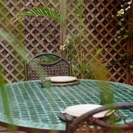 Ground Floor Holiday Apartment With Terrace And Pool In Puerto Banus, Marbella Exteriér fotografie