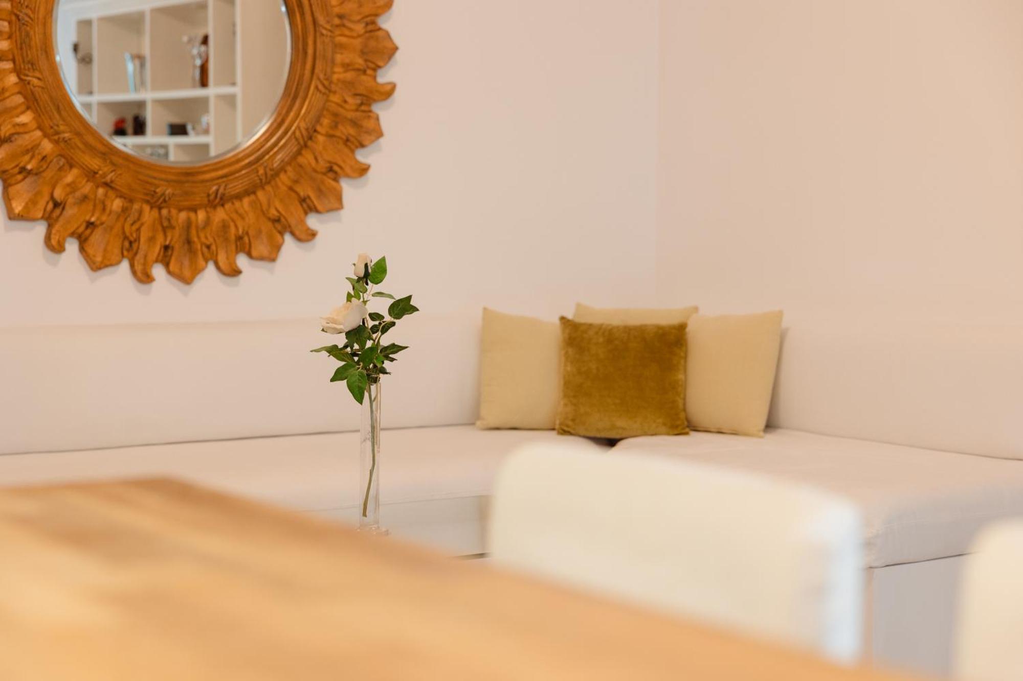Ground Floor Holiday Apartment With Terrace And Pool In Puerto Banus, Marbella Exteriér fotografie