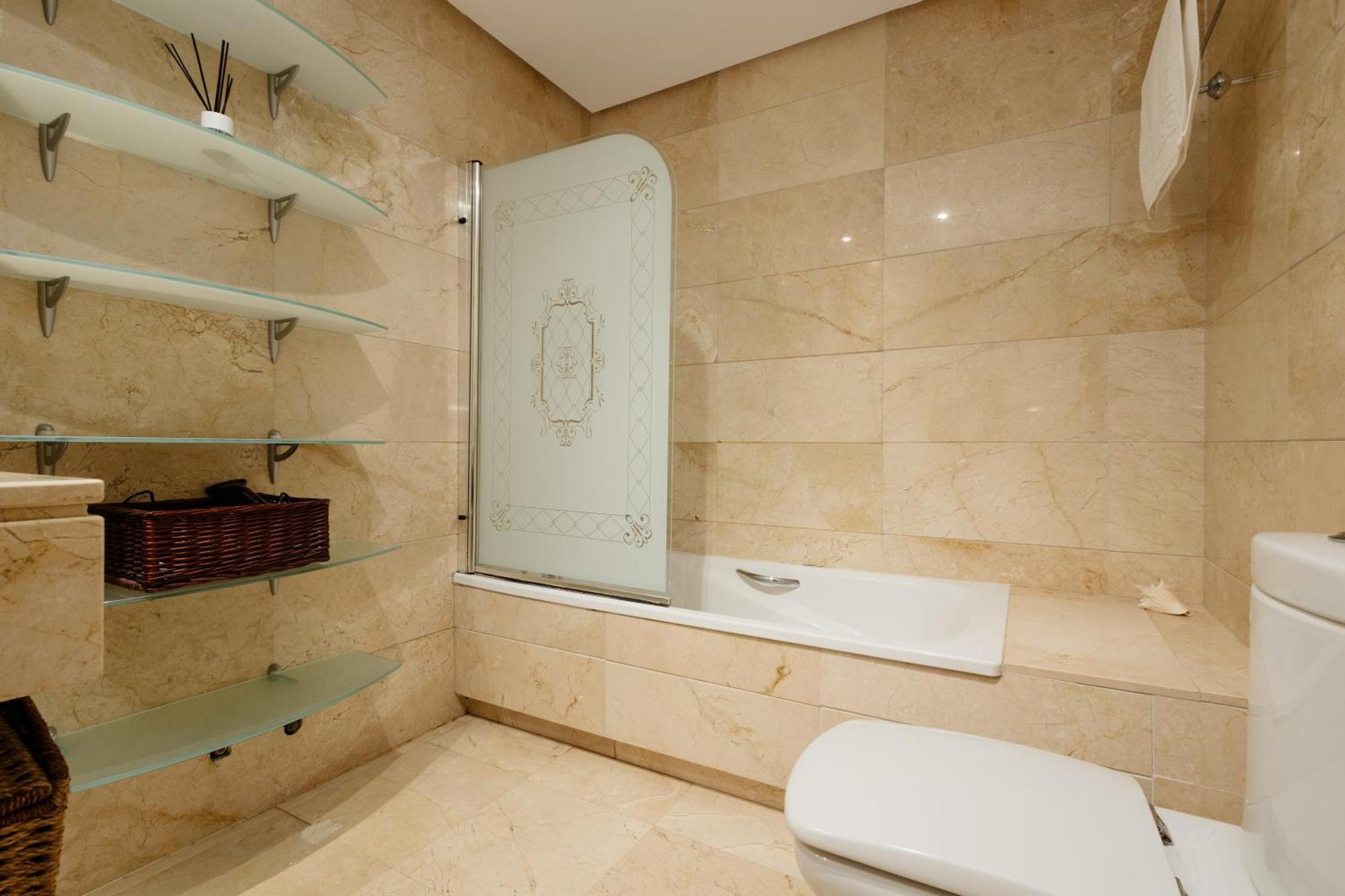 Ground Floor Holiday Apartment With Terrace And Pool In Puerto Banus, Marbella Exteriér fotografie