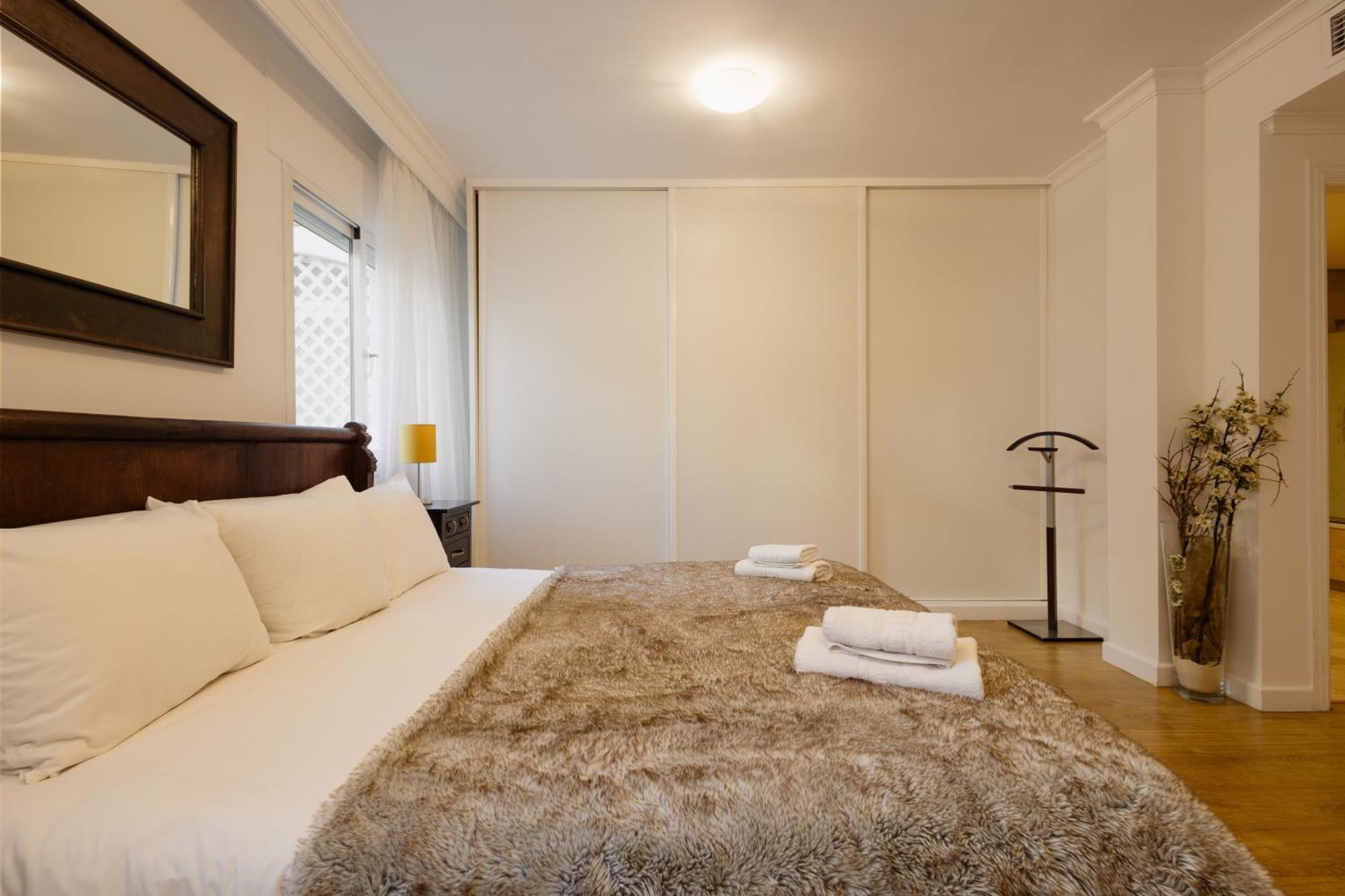 Ground Floor Holiday Apartment With Terrace And Pool In Puerto Banus, Marbella Exteriér fotografie