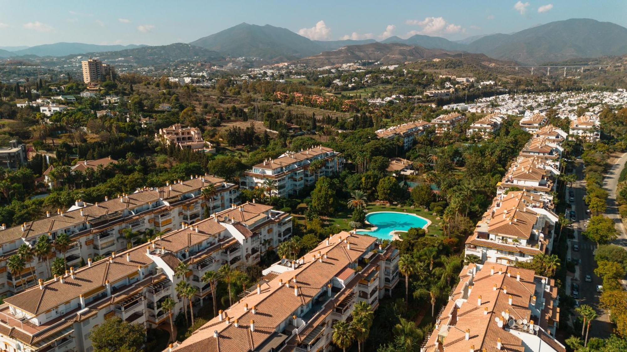 Ground Floor Holiday Apartment With Terrace And Pool In Puerto Banus, Marbella Exteriér fotografie