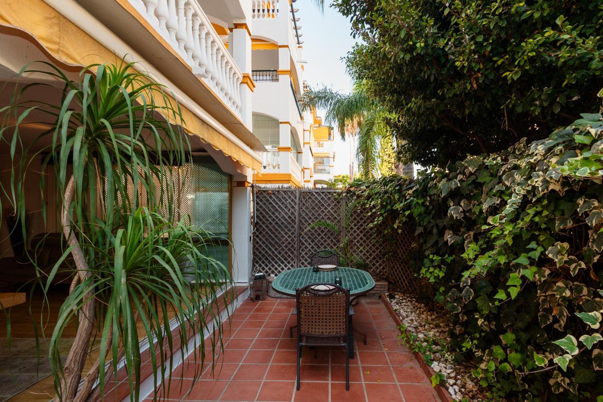 Ground Floor Holiday Apartment With Terrace And Pool In Puerto Banus, Marbella Exteriér fotografie